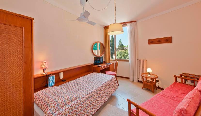 Hotel Gabbiano - Garda Lake Collection Esterno foto
