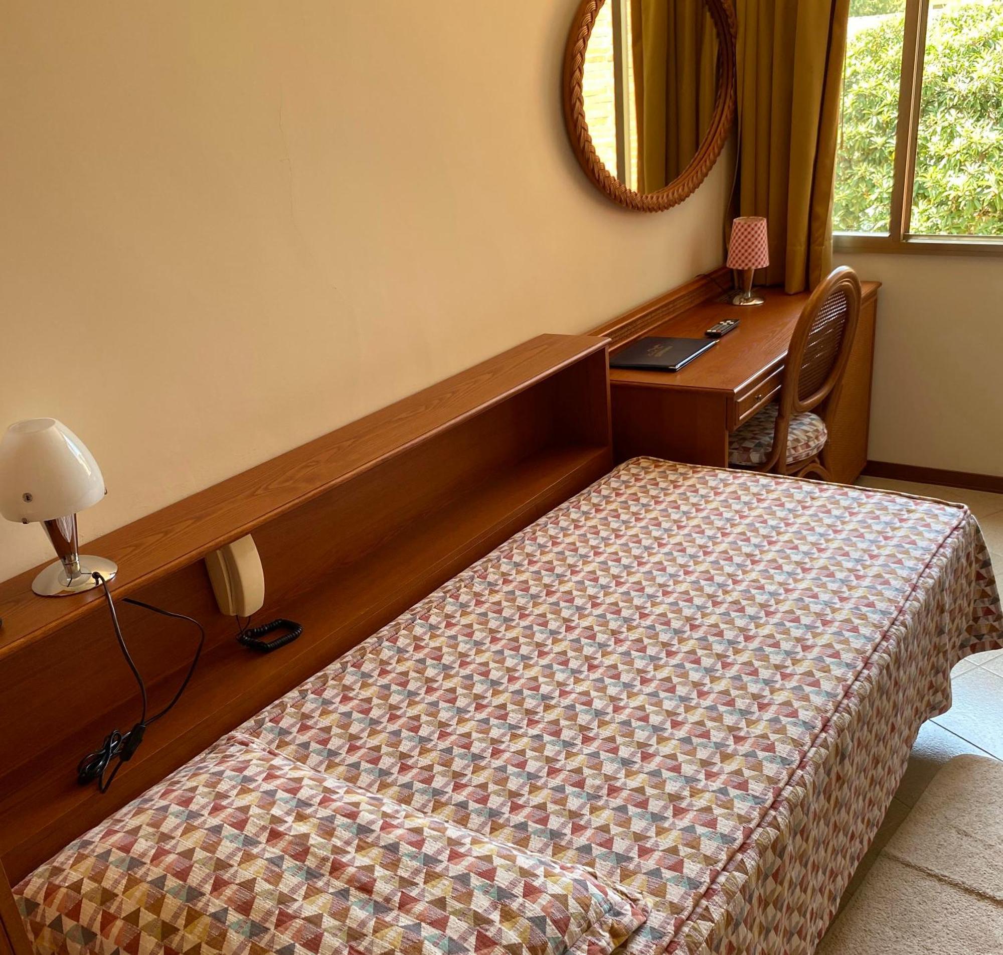 Hotel Gabbiano - Garda Lake Collection Esterno foto