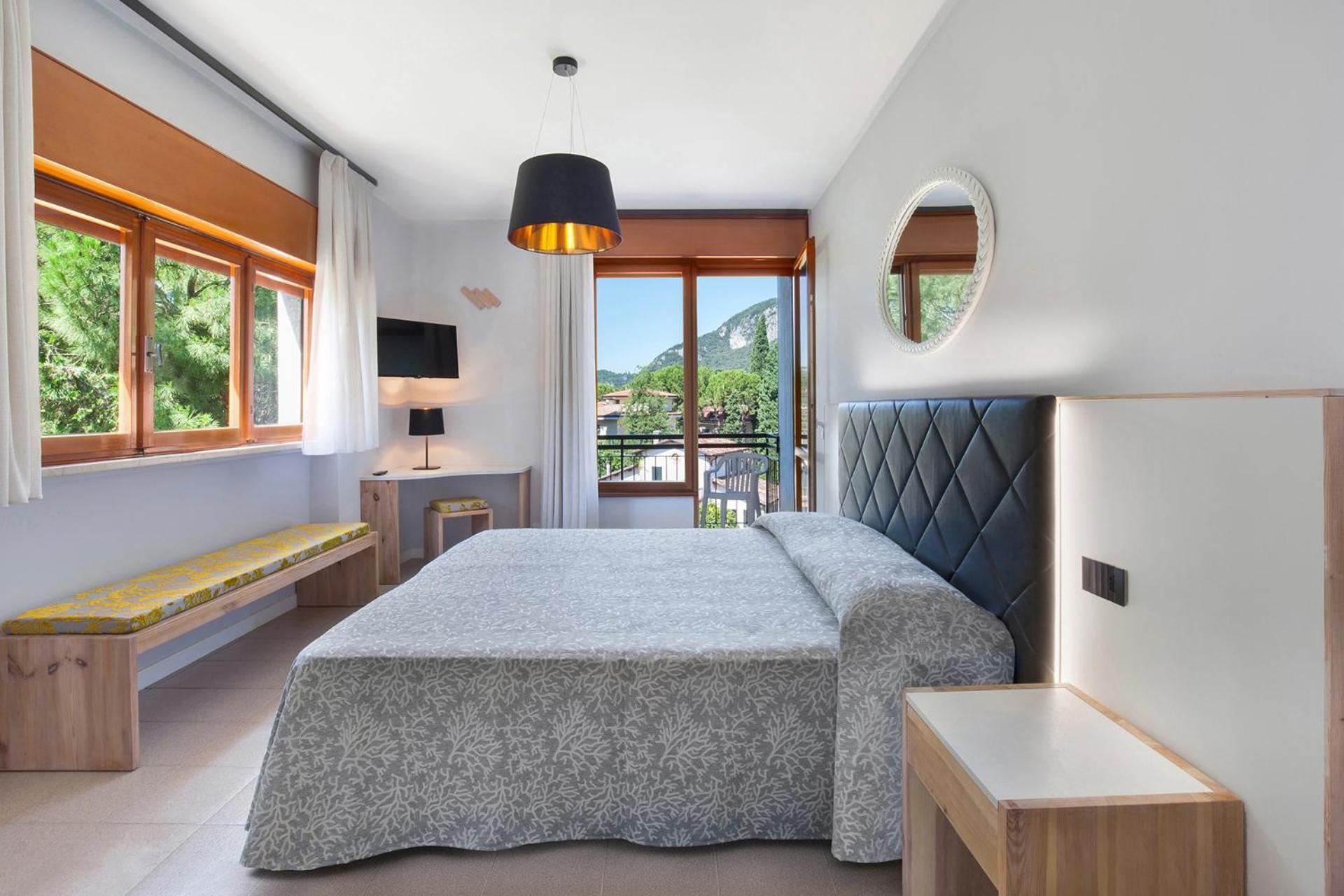 Hotel Gabbiano - Garda Lake Collection Esterno foto